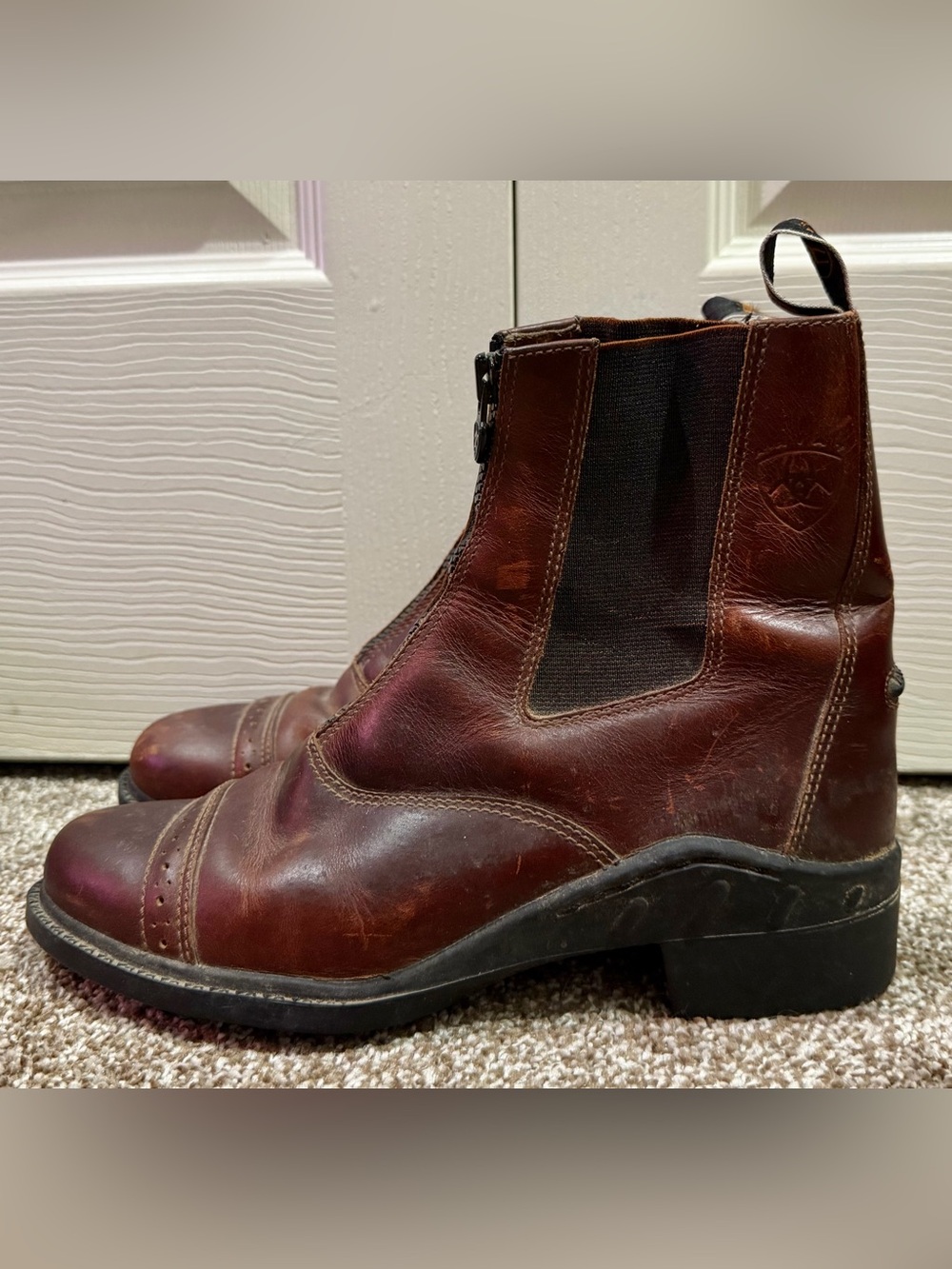 Ariat Heritage II Paddock Boots 7M Cordovan Brown - Missing one Zipper Pull